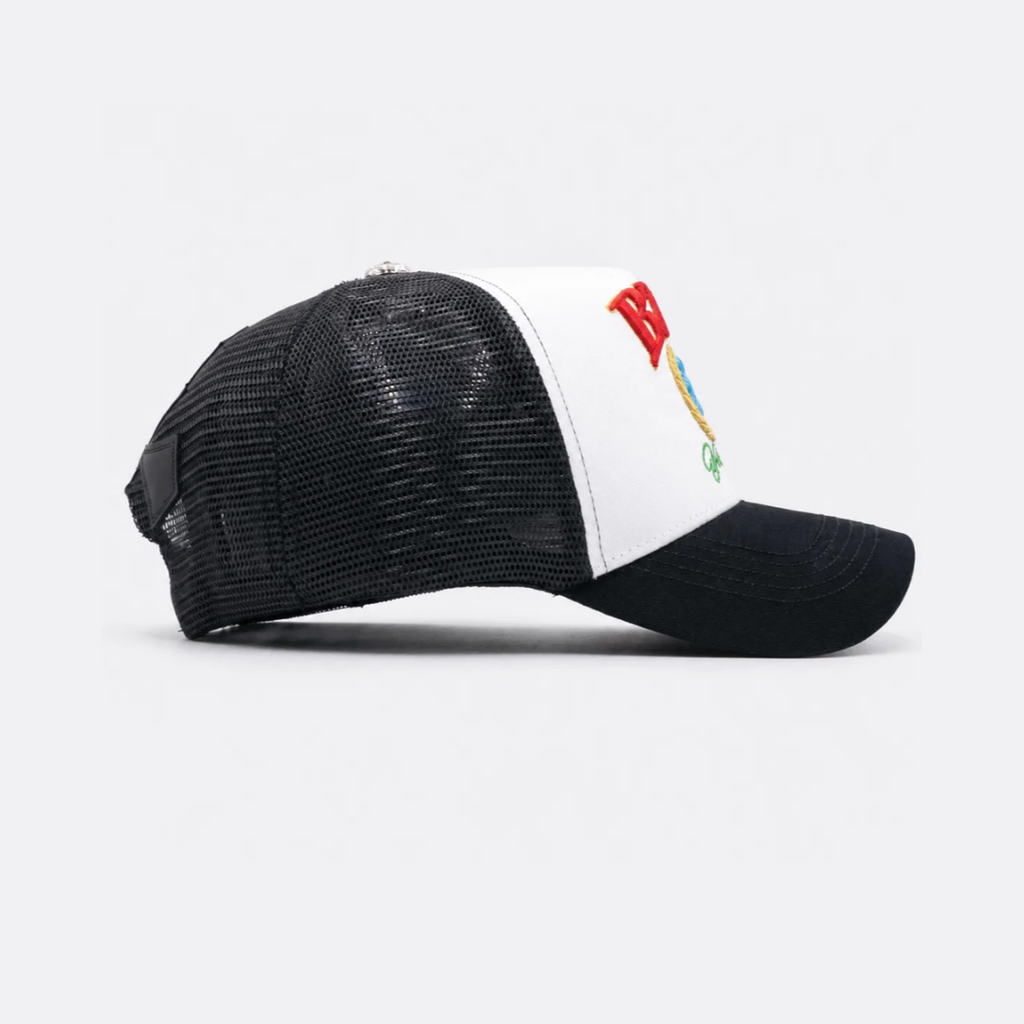 BZ31 YACHT CLUB